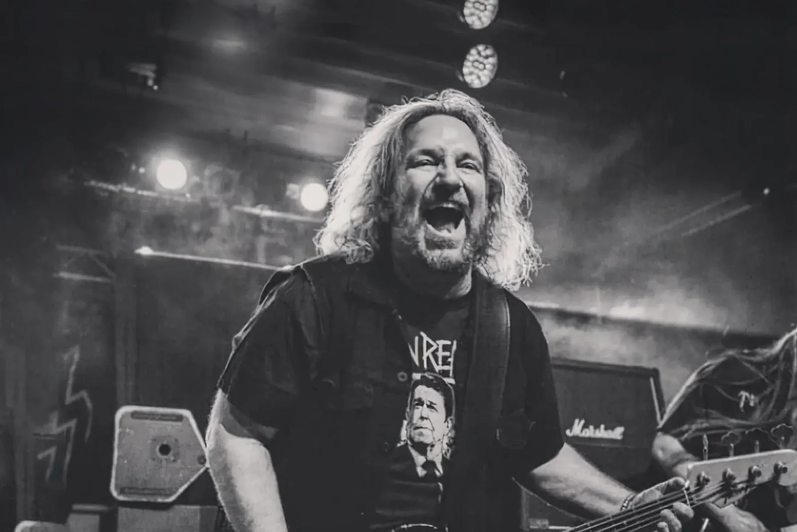 Sacred Reich: Phil Rind parla del nuovo album "Into The Abyss"