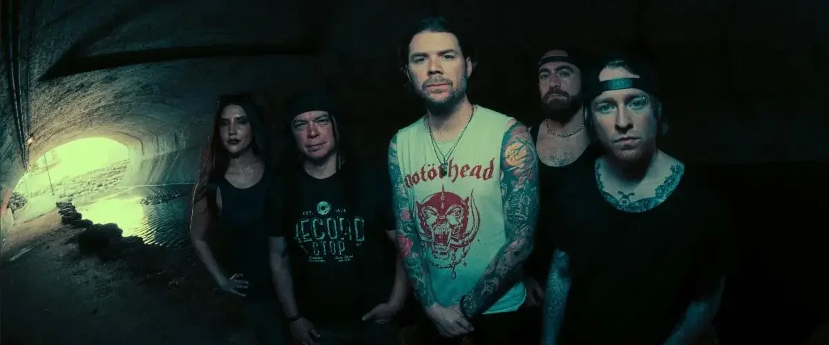 Saliva: pubblicato il video di "Rivers", dedicato Sam Rivers, bassista dei Limp Bizkit