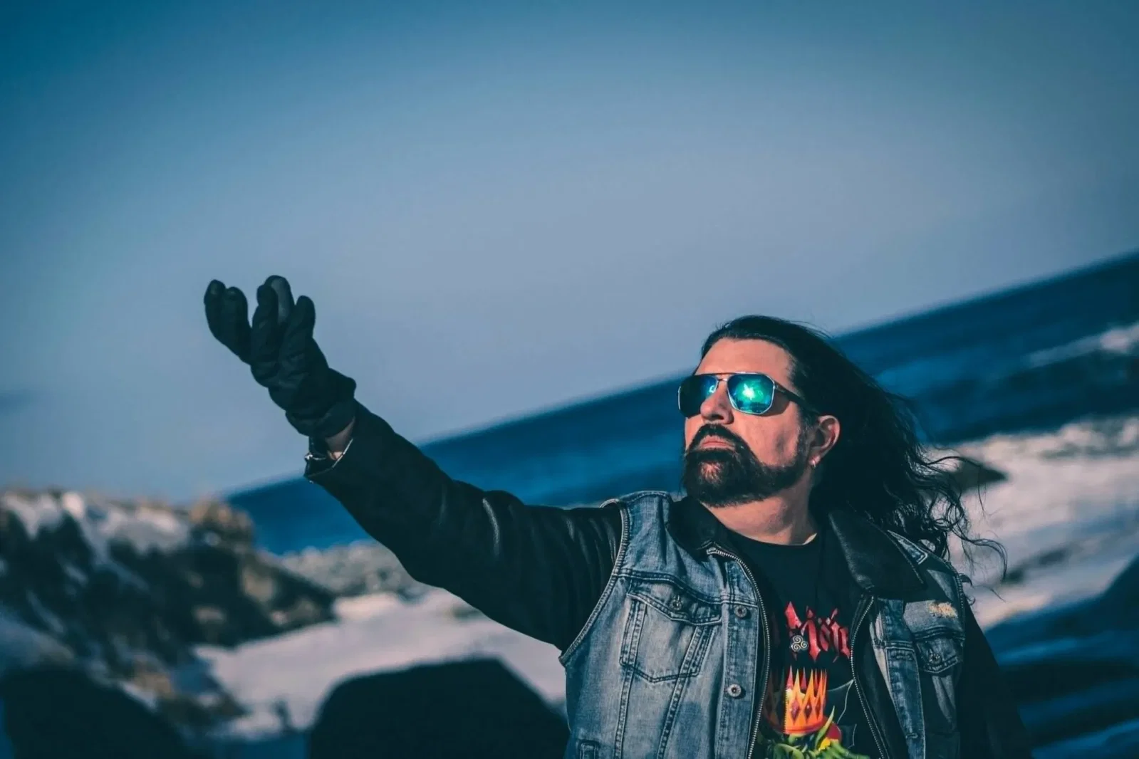 Triskelyon: il visualizer-video di "Heartbreaker" (Pat Benatar cover)