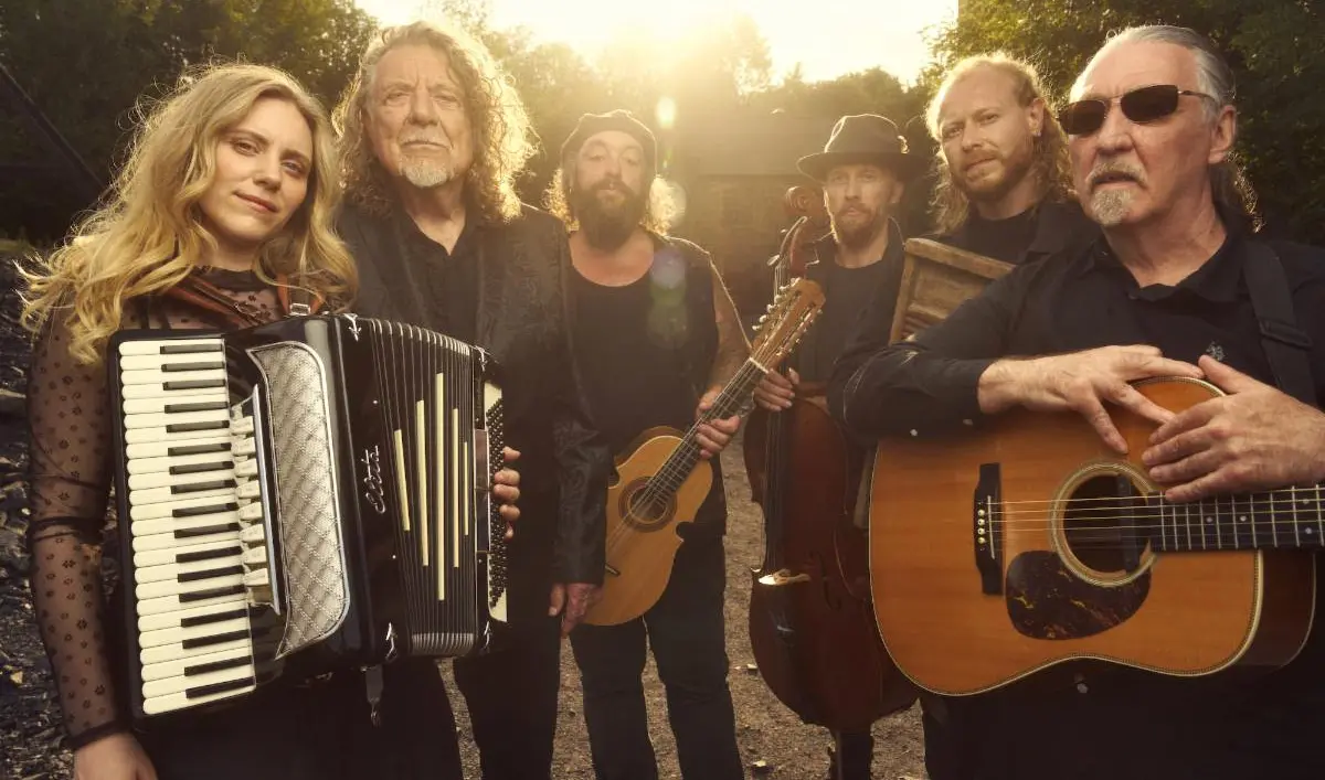 Robert Plant e Saving Grace: annunciato l'EP digitale "All That Glitters...", guarda i l video per "Two Coats"