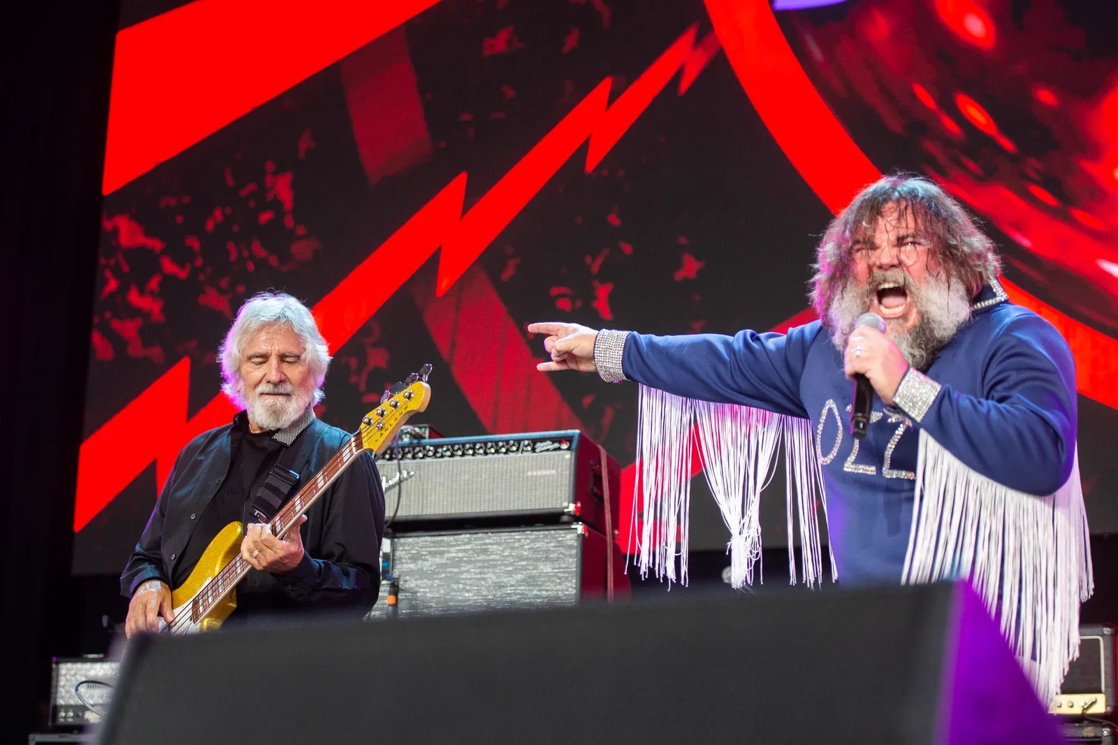 Black Sabbath: Geezer Butler e Jack Black insieme per una cover di "War Pigs" (video)