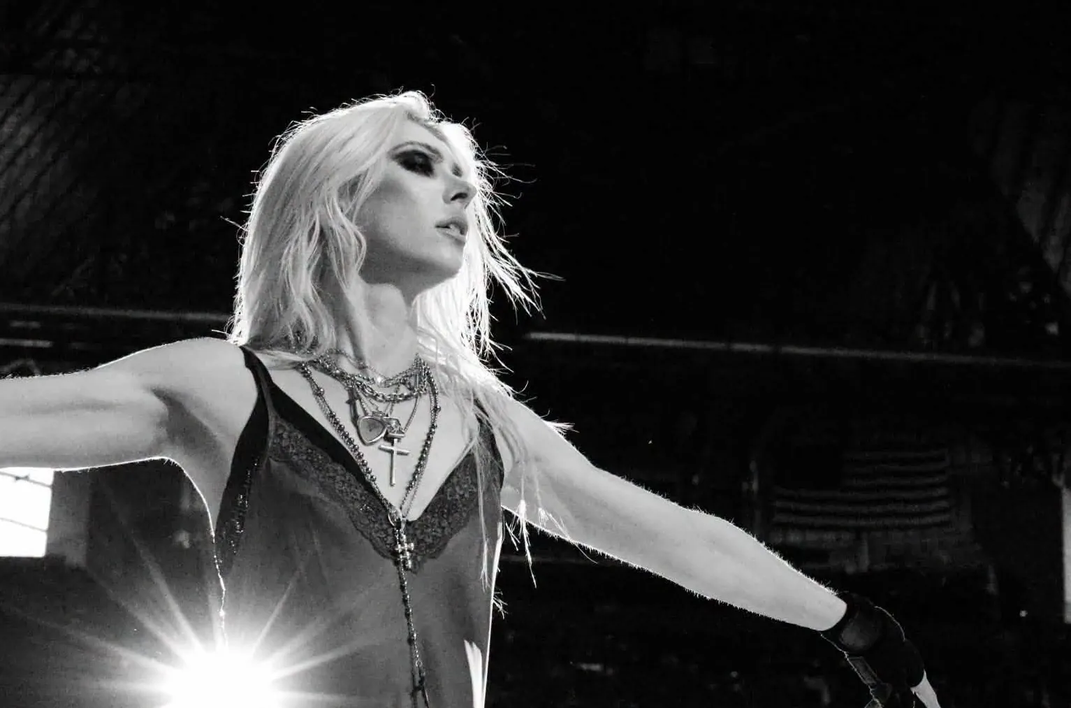 The Pretty Reckless: Dave Grohl (Foo Fighters) e Pat Smear si uniscono alla band per una nuova versione di "About You"